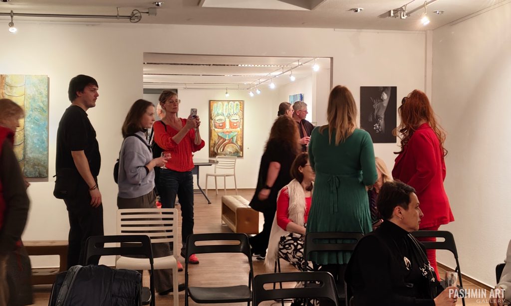 Instagram post from pashmin__art. This post is in position 2.