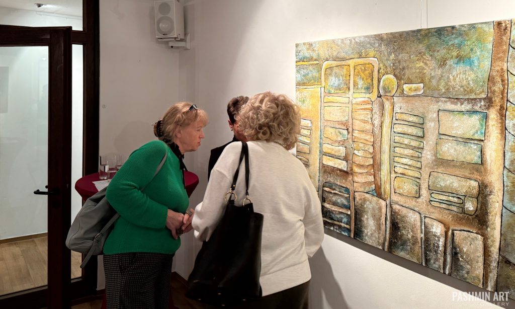 Instagram post from pashmin__art. This post is in position 7.