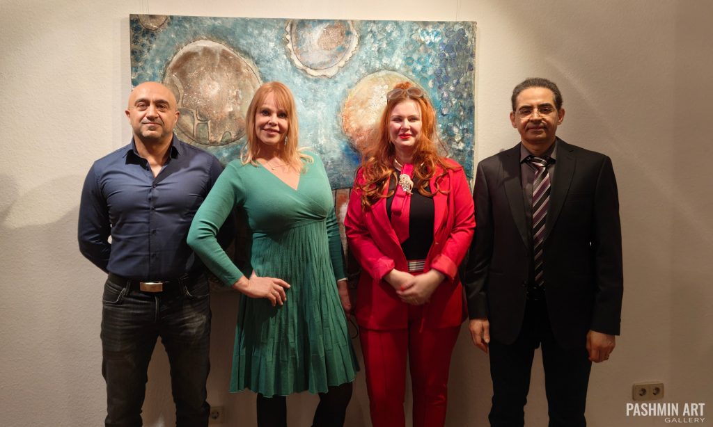 Instagram post from pashmin__art. This post is in position 9.